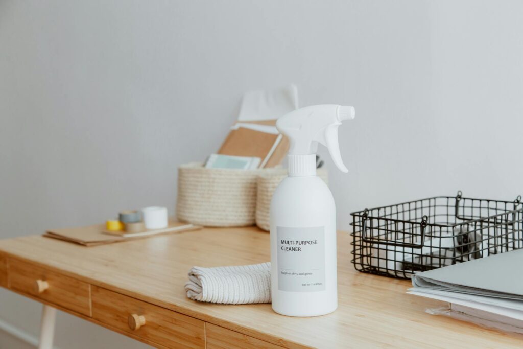 How to Make DIY All-Purpose Cleaner Rag and Cleaner on Desk